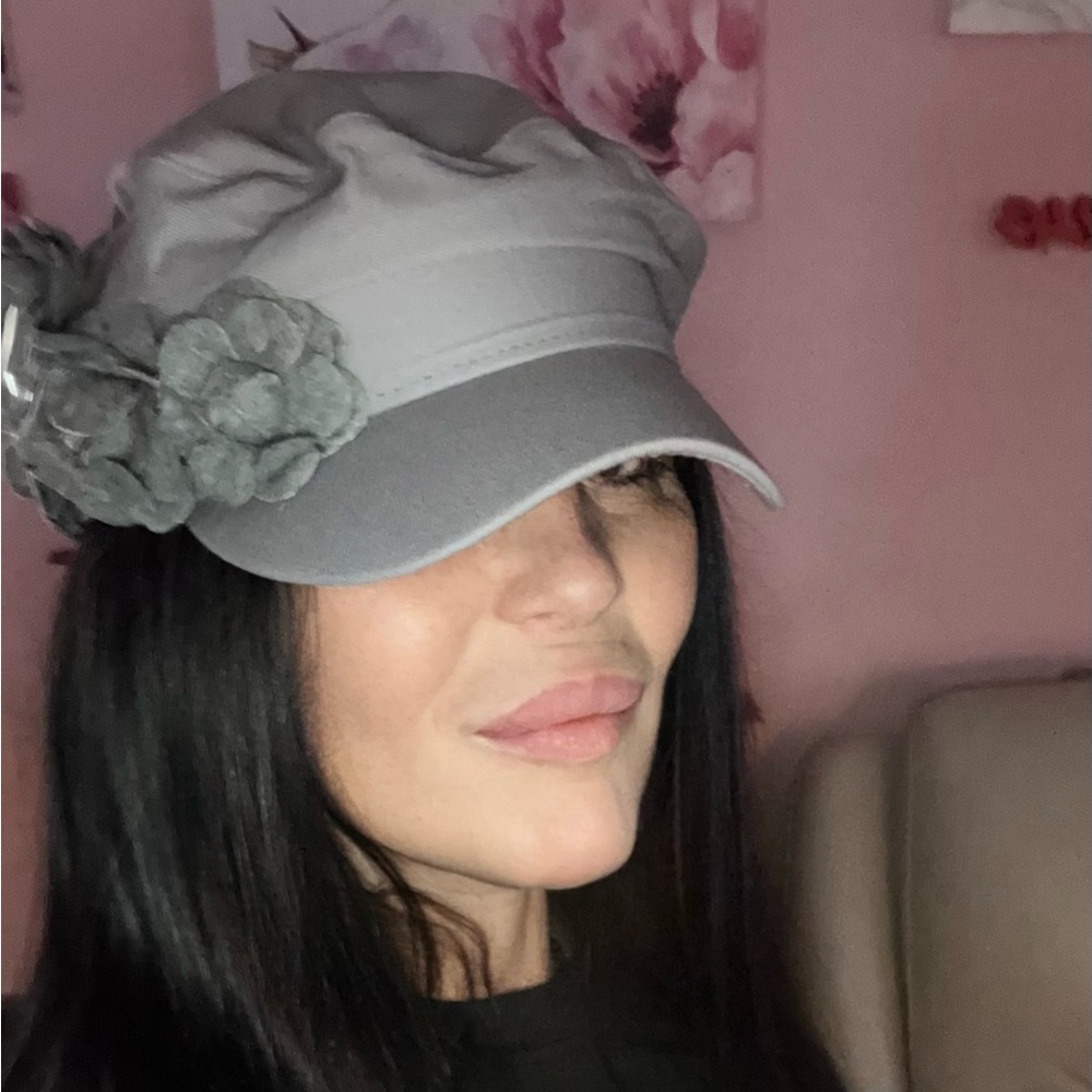Denim Super Chic Hat with Roses - Picture 3 of 4